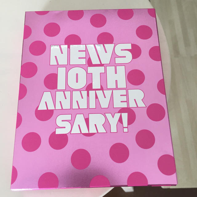 NEWS(ニュース)のNEWS 10周年 パスケース 未使用 エンタメ/ホビーのタレントグッズ(アイドルグッズ)の商品写真