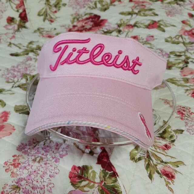 Titleist(タイトリスト)のタイトリスト　レディース　バイザー 　新品✨✨未使用  　pink スポーツ/アウトドアのゴルフ(ウエア)の商品写真