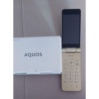 シャープ(SHARP)のソフトバンク　AQUOSケータイ２　ゴールド　中古美品(携帯電話本体)