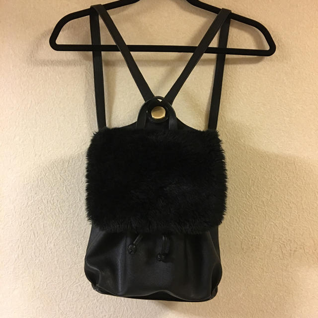 ZARA(ザラ)のZARA ファーリュック レディースのバッグ(リュック/バックパック)の商品写真