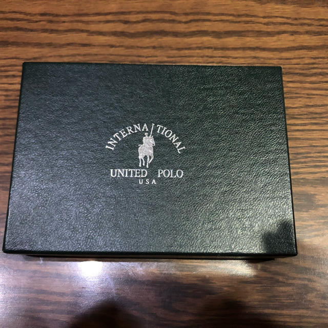 INTERNATIONAL UNITED POLO パスケース メンズのファッション小物(名刺入れ/定期入れ)の商品写真