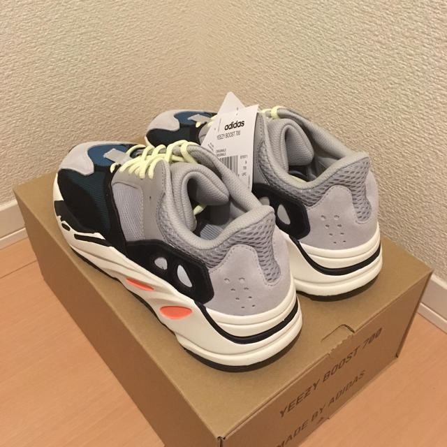 確実正規品 adidas YEEZY BOOST 700 イージーブースト