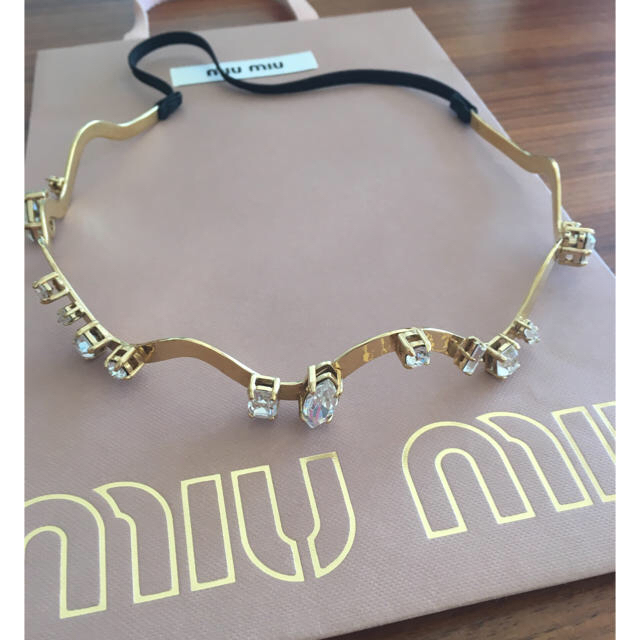 miumiu - 希少 美品 miumiu クリスタルビジューカチューシャの通販 by ...