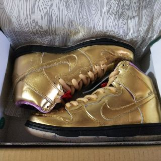 ナイキ(NIKE)のNIKE SB DUNK HIGH HUMIDITY METALLIC GOLD(スニーカー)