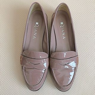 DIANA - ダイアナ ピンクベージュ ローファーの通販 by mini's shop