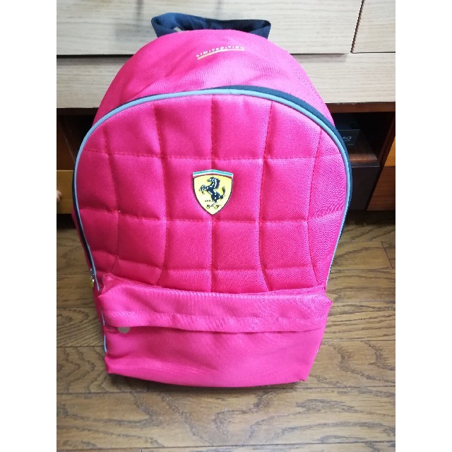 Ferrari(フェラーリ)の【新品同様】Ferrari フェラーリ リュック 現地イタリア購入 メンズのバッグ(バッグパック/リュック)の商品写真