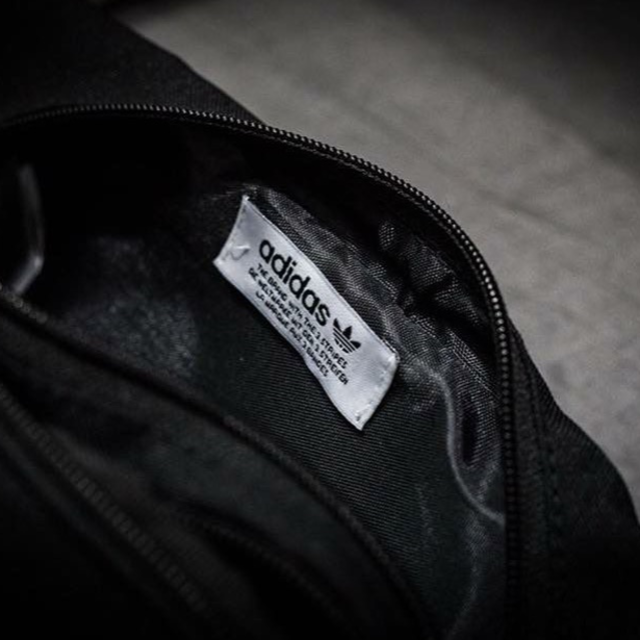 adidas(アディダス)のボディバック レディースのバッグ(ボディバッグ/ウエストポーチ)の商品写真