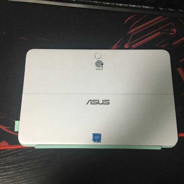 ASUS(エイスース)の2in1 タブレット pc スマホ/家電/カメラのPC/タブレット(タブレット)の商品写真