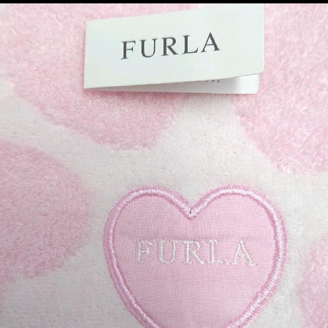 Furla(フルラ)の新品未使用  FURLA フルラ 
タオルハンカチ レディースのファッション小物(ハンカチ)の商品写真