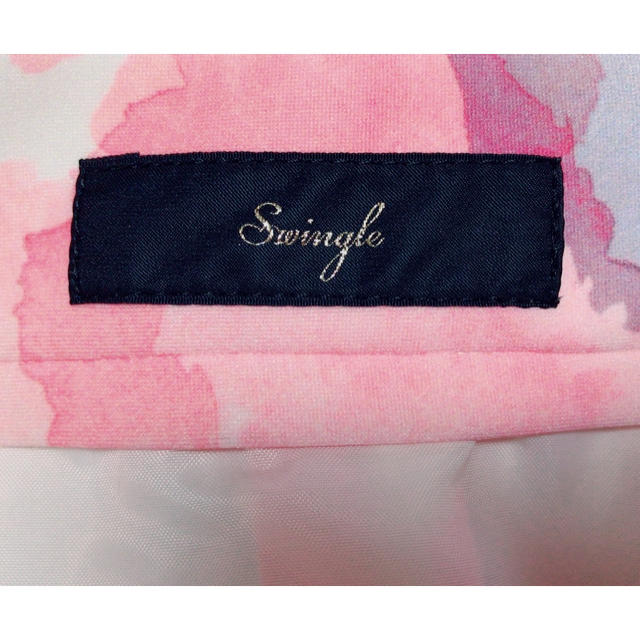 Swingle(スウィングル)のswingle♡花柄スカート レディースのスカート(ひざ丈スカート)の商品写真