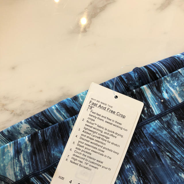 lululemon ルルレモン サイズ4 クロップド 新品 lululemon ルルレモン サイズ4 クロップド 新品