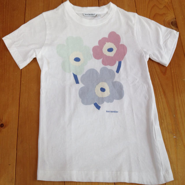 marimekko(マリメッコ)のmarimekko☆女児Tシャツ☆110 キッズ/ベビー/マタニティのキッズ服女の子用(90cm~)(その他)の商品写真