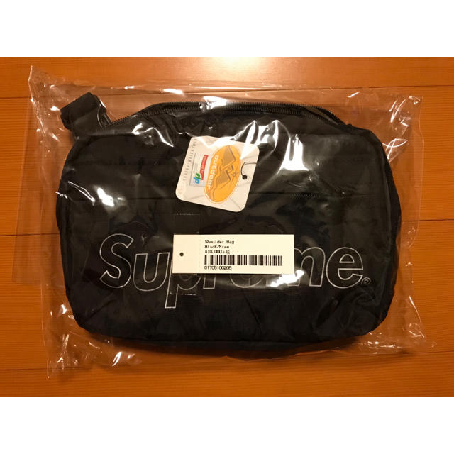 Supreme 18AW shoulder bag