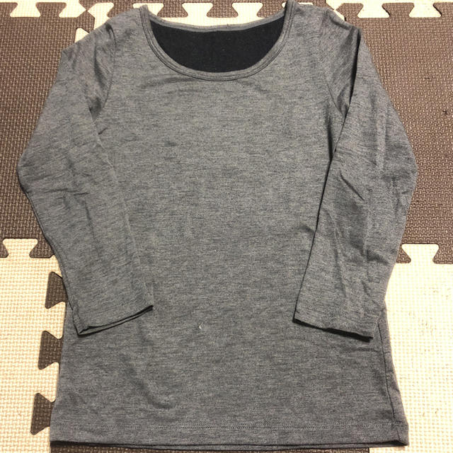 UNIQLO(ユニクロ)のUNIQLO ユニクロ 極暖 ヒートテック グレー 110 キッズ/ベビー/マタニティのキッズ服男の子用(90cm~)(下着)の商品写真