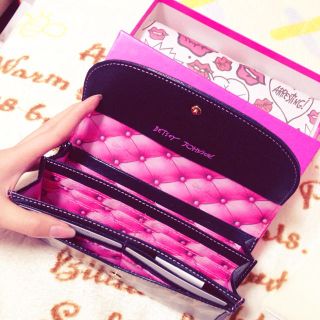 ベッツィジョンソン(BETSEY JOHNSON)のBETSEY JOHNSON.財布(財布)