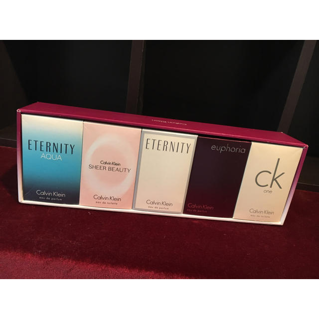 Calvin Klein(カルバンクライン)のCalvin Klein ミニ香水 セット コスメ/美容の香水(ユニセックス)の商品写真