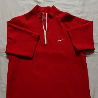 ナイキ(NIKE)の【NIKE】ナイキ・半袖ゴルフウェア・赤(ウエア)