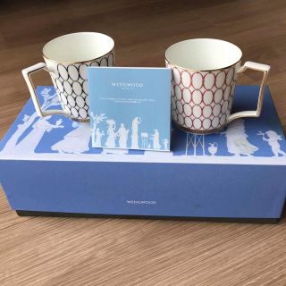 ウェッジウッド(WEDGWOOD)のWedgwood ルネッサンスゴルド マグ(ピンク・ブルー)ペア(容器)