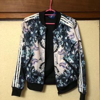 アディダス(adidas)のadidasのジャージ(トップ)(ジャージ)