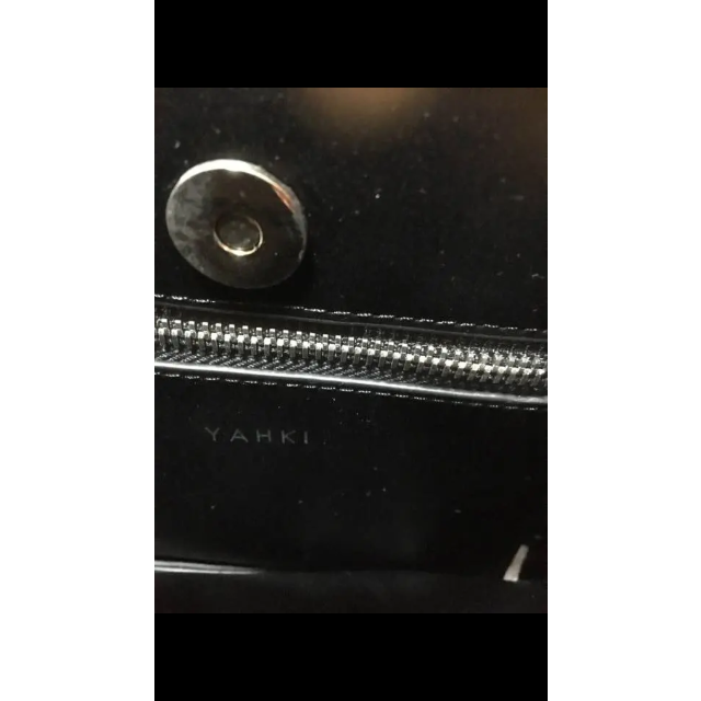 正規メーカー品 YAHKI ヤーキショルダーバッグ ブラック