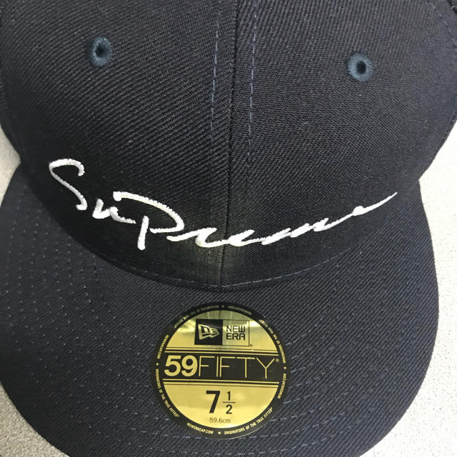 Supreme(シュプリーム)のりゅうさん専用 Supreme 18aw  Newera 7 1/2  メンズの帽子(キャップ)の商品写真