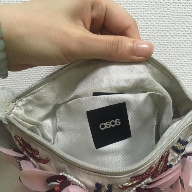 asos(エイソス)のtomo様専用 ASOSバッグ レディースのバッグ(クラッチバッグ)の商品写真