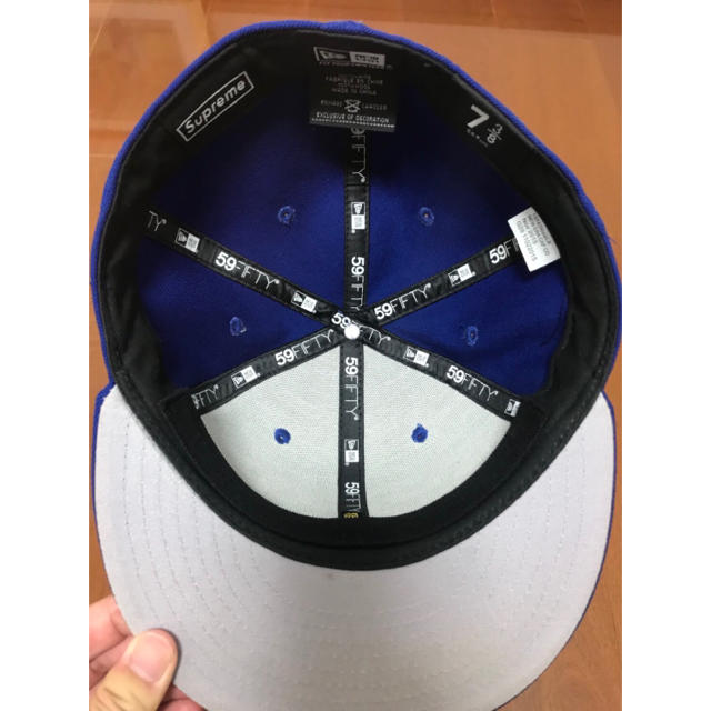 Supreme(シュプリーム)のsupreme メタリックロゴキャップ  メンズの帽子(キャップ)の商品写真