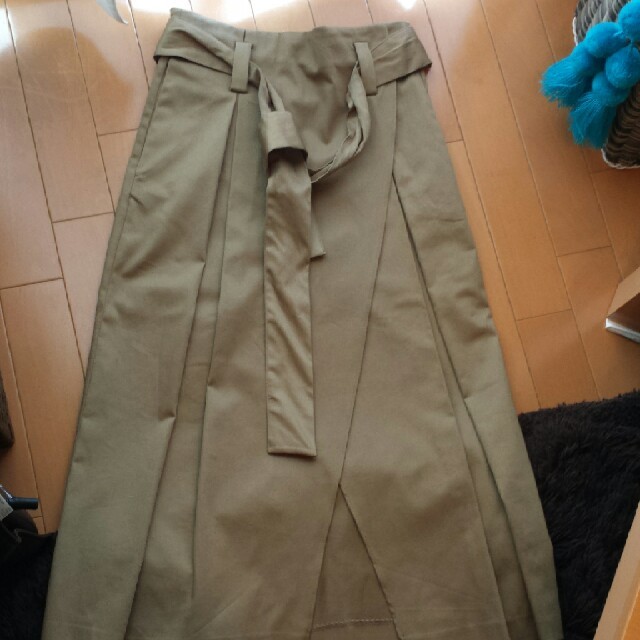 ZARA(ザラ)のZARA 前スリットチノスカート レディースのスカート(ひざ丈スカート)の商品写真