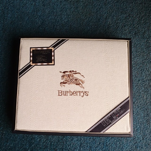 BURBERRY(バーバリー)のBurberry シーツ二枚 インテリア/住まい/日用品の寝具(シーツ/カバー)の商品写真