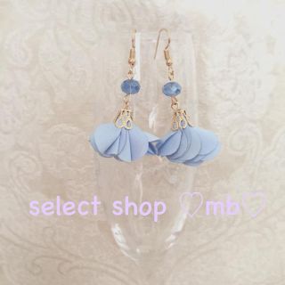 新品 ♡ お花 ピアス フラワータッセル(ピアス)