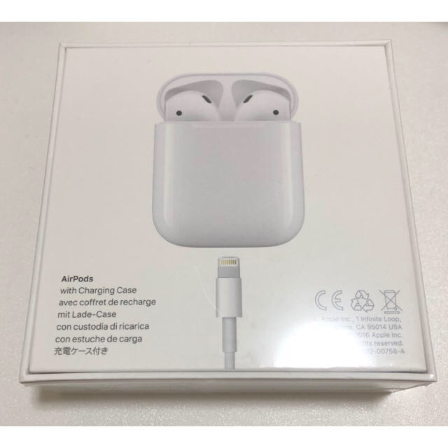 Apple(アップル)の新品未開封 Apple AirPods 正規品 スマホ/家電/カメラのオーディオ機器(ヘッドフォン/イヤフォン)の商品写真