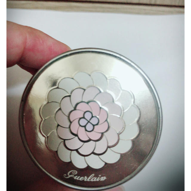 GUERLAIN(ゲラン)のゲラン  メテオリット フェイスパウダー コスメ/美容のベースメイク/化粧品(フェイスパウダー)の商品写真