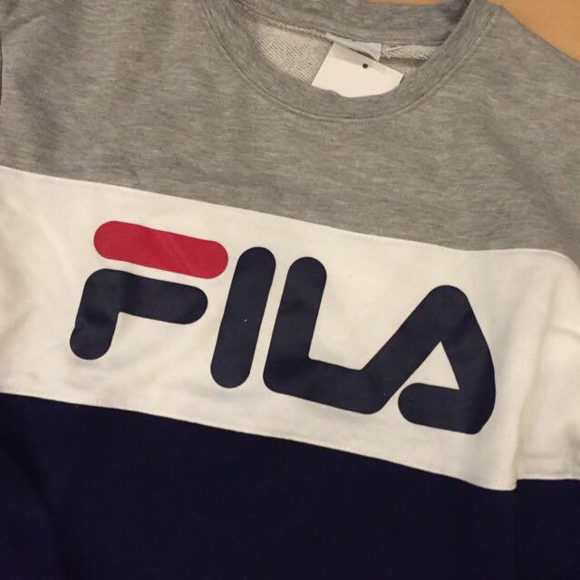 FILA(フィラ)の新品♡FILA配色ロゴトレーナー♡Lグレ レディースのトップス(トレーナー/スウェット)の商品写真