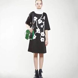 ツモリチサト(TSUMORI CHISATO)のツモリチサト コネクトフラワーワンピース(ひざ丈ワンピース)