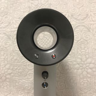 ダイソン(Dyson)の新型 ダイソン/Dyson ドライヤー(ドライヤー)