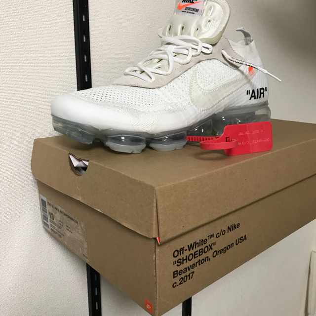 HE 10 : NIKE AIR VAPORMAX FK US13