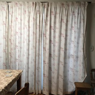 ローラアシュレイ(LAURA ASHLEY)のローラアシュレイ カーテン 230×100×3(カーテン)