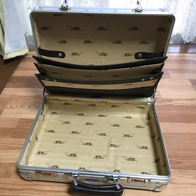リモア アタッシュケース