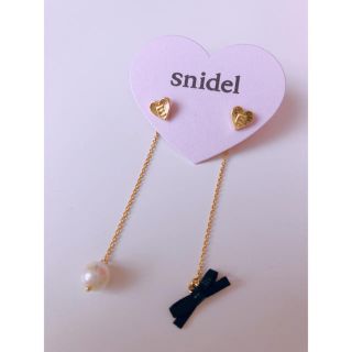 スナイデル(SNIDEL)のsnidel   イニシャルハートピアス(ピアス)