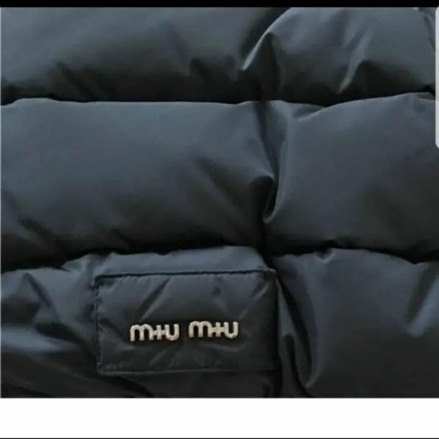 miumiu(ミュウミュウ)のコロン様 専用 miumiu フリルダウン レディースのジャケット/アウター(ダウンジャケット)の商品写真