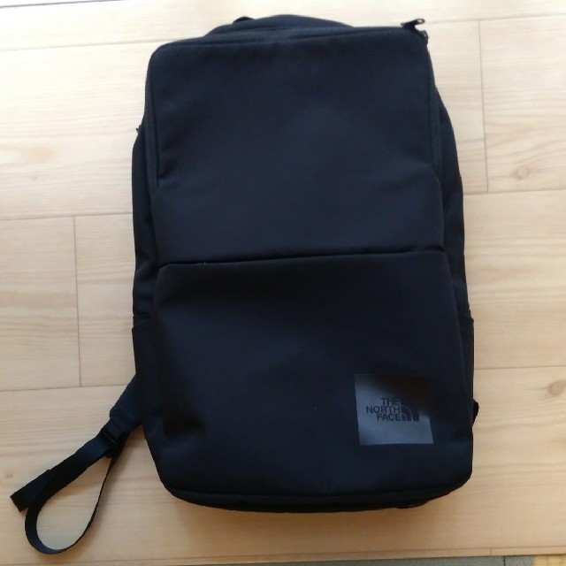 THE NORTH FACE / Shuttle Daypack Slim