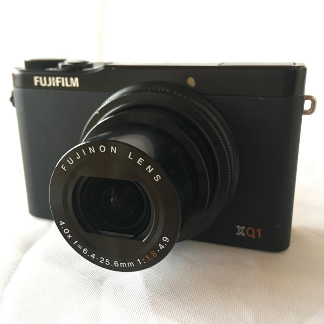 デジカメ FUJIFILM  XQ1◯説明書等は付きません