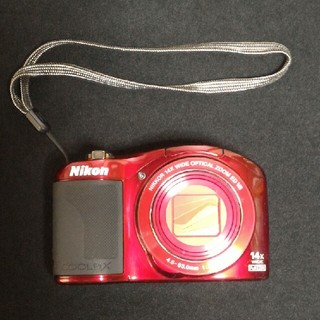 ニコン(Nikon)の美品　COOLPIX L610 レッド 乾電池式 デジカメ(コンパクトデジタルカメラ)
