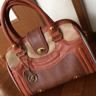 ヨンドシー(4℃)の4°C  BAG ♡(ハンドバッグ)