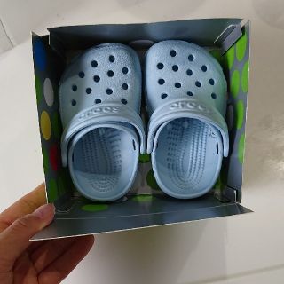 クロックス(crocs)の値下げ新品クロックス 2 3 10 12㎝ ファーストシューズ サンダル(その他)