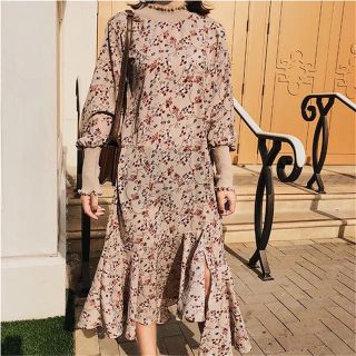 ザラ(ZARA)の花柄ワンピース ベージュ(ロングワンピース/マキシワンピース)