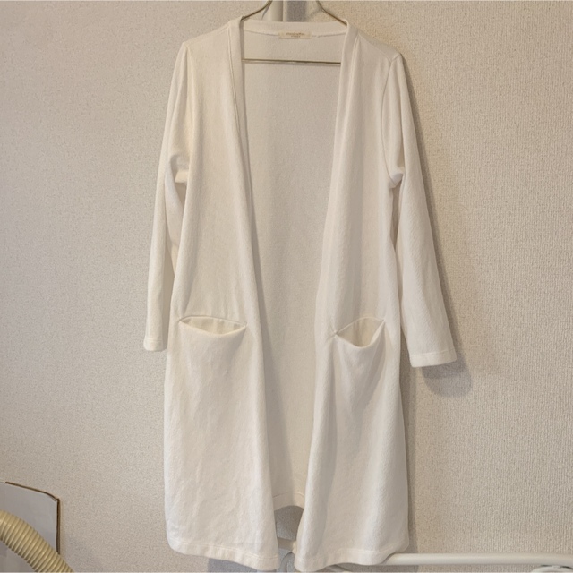 chocol raffine robe(ショコラフィネローブ)の使い回し抜群！どんなファッションにも♡上品ホワイトロングカーディガン レディースのトップス(カーディガン)の商品写真