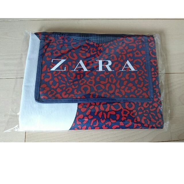 ZARA(ザラ)の最終値下  ZARA ピクニックマット ノベルティ エンタメ/ホビーのコレクション(ノベルティグッズ)の商品写真