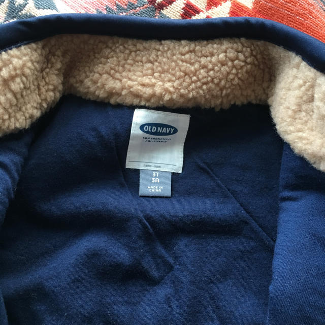 Old Navy(オールドネイビー)のA129106さま専用★ 新品タグ付き ★☆★オールドネイビー ボアベスト キッズ/ベビー/マタニティのキッズ服男の子用(90cm~)(ジャケット/上着)の商品写真