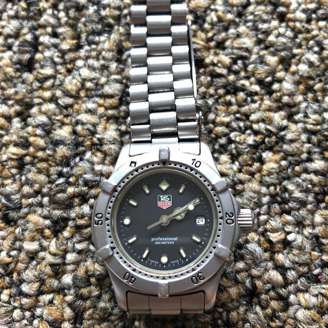 TAG Heuer(タグホイヤー)の取り置き中  タグホイヤー レディース  プロフェッショナル 時計 レディースのファッション小物(腕時計)の商品写真